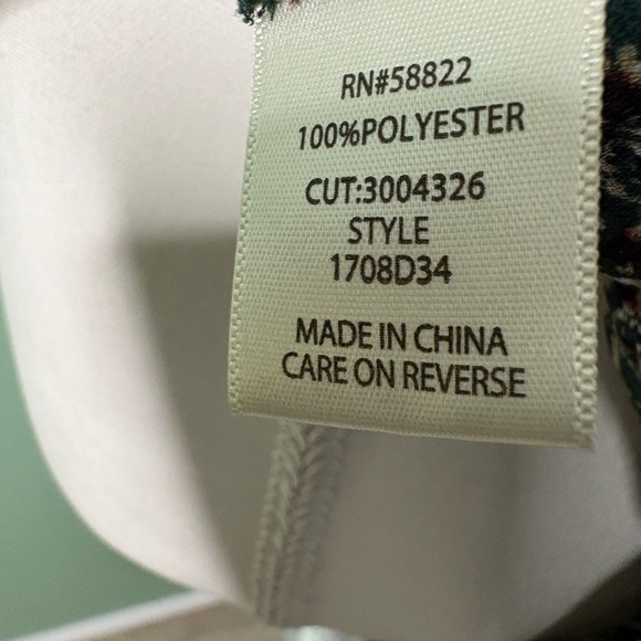 Max Studio Green and Red Patterned Blouse - Picture 11 of 11